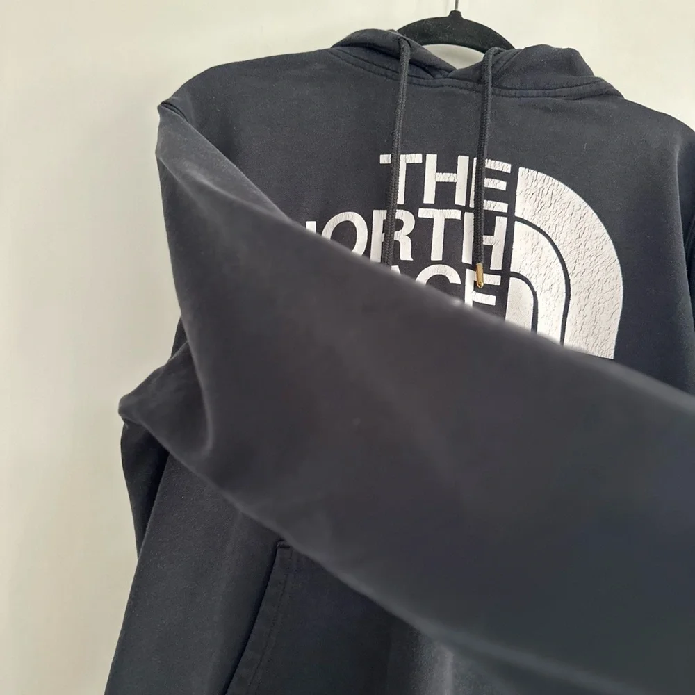 The North Face men’s Sz: L Hoodie Sweatshirt black half dome Logo Pullover.